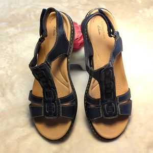 CLARKS Laurieann Kay Navy Sandals NEW!